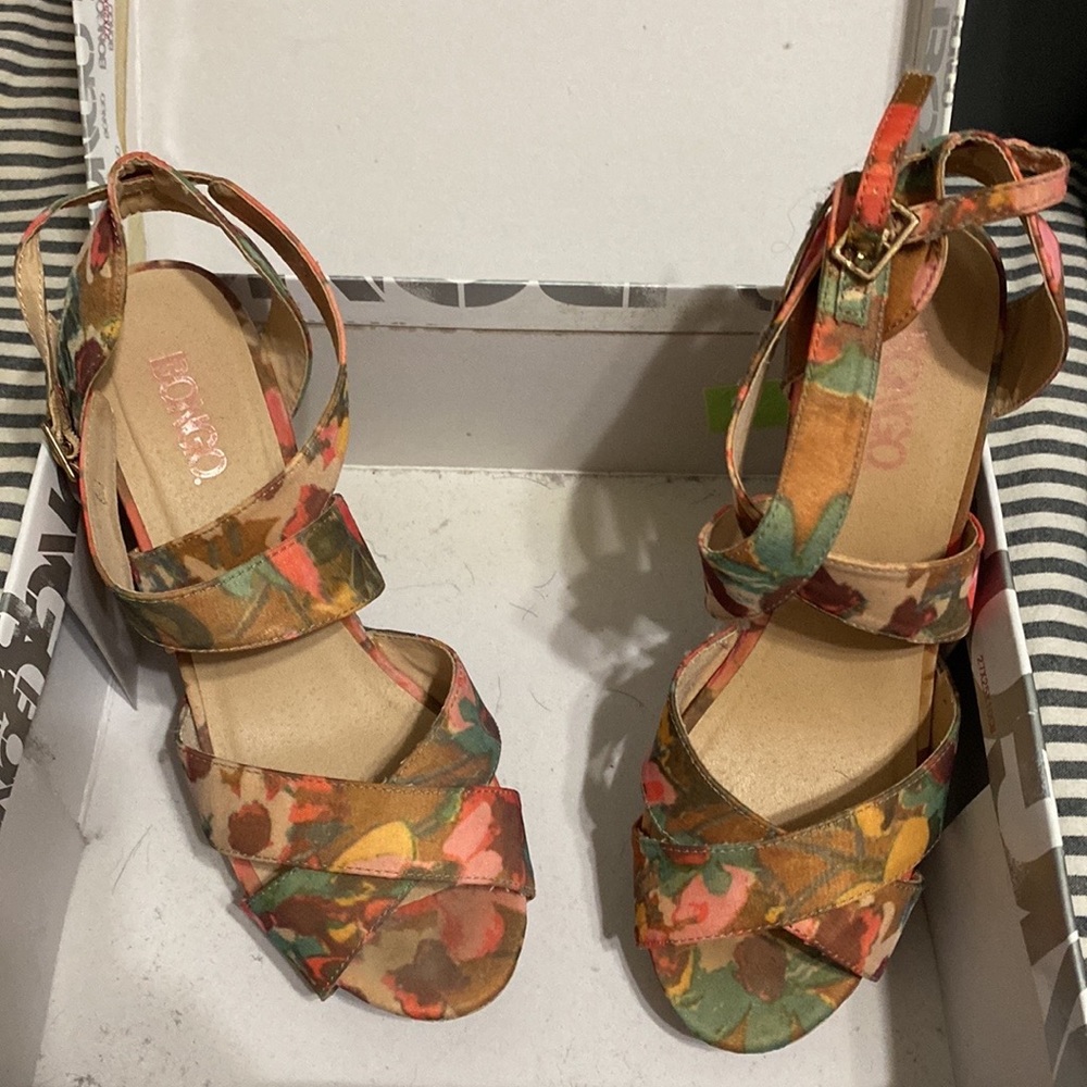 Bongo wedge fun in the sun or out at night multicolor floral
